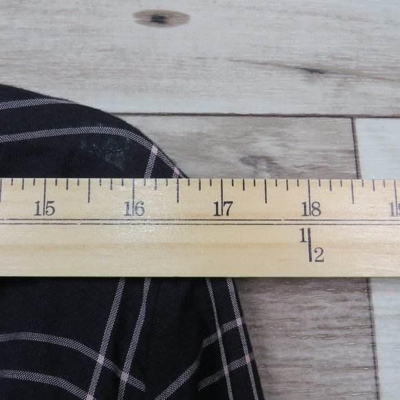 SOHO* Women's Button Down Long Sleeve Front Knot Size Medium Black w/White Lines - Picture 11 of 15